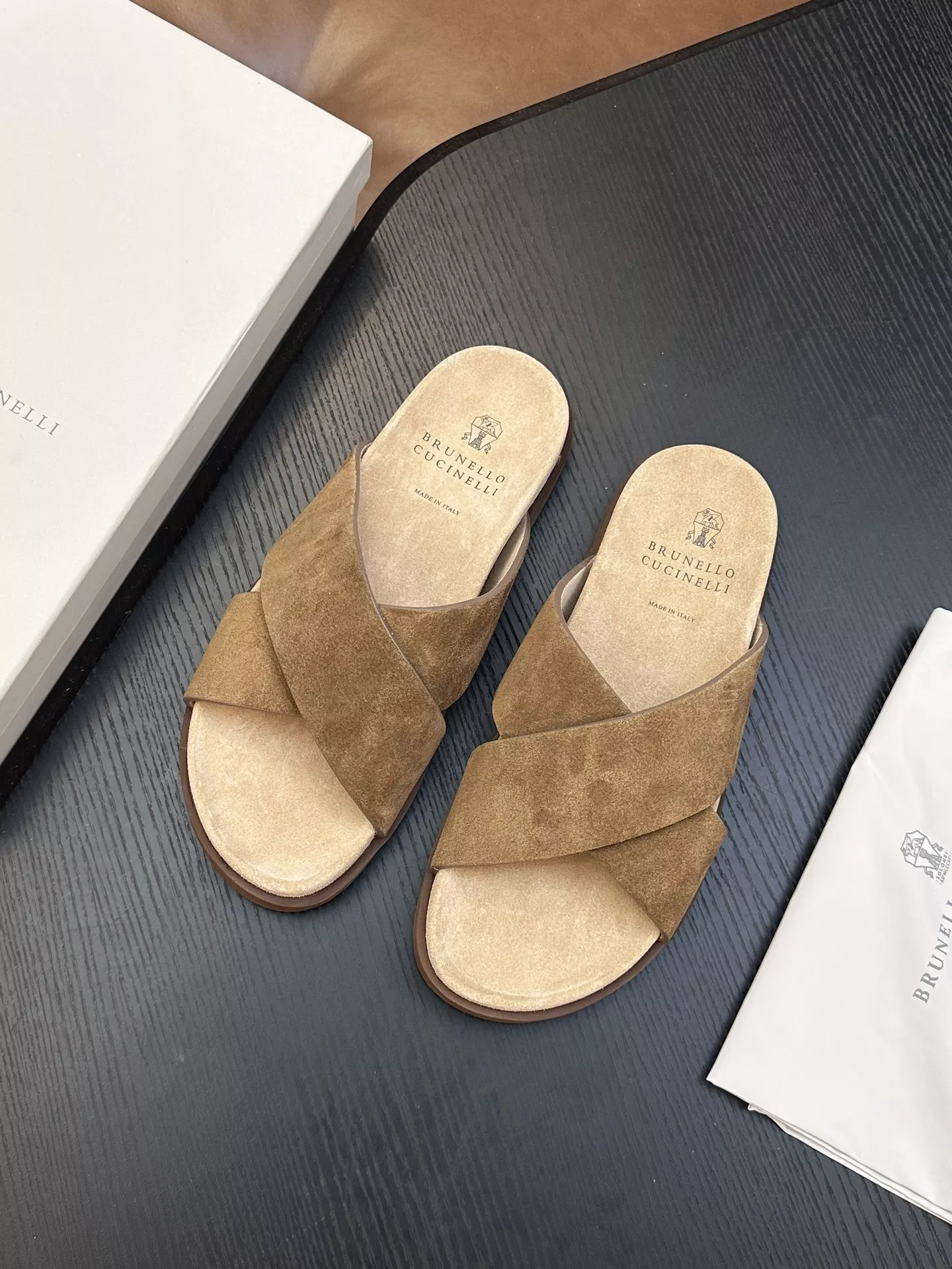 브루넬로쿠치넬리 워시드 스웨이드 어반 슬라이드 상세 이미지 3
