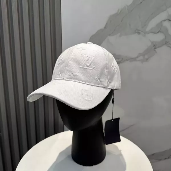 루이비통 모노그램 자수 포인트 캡 모자