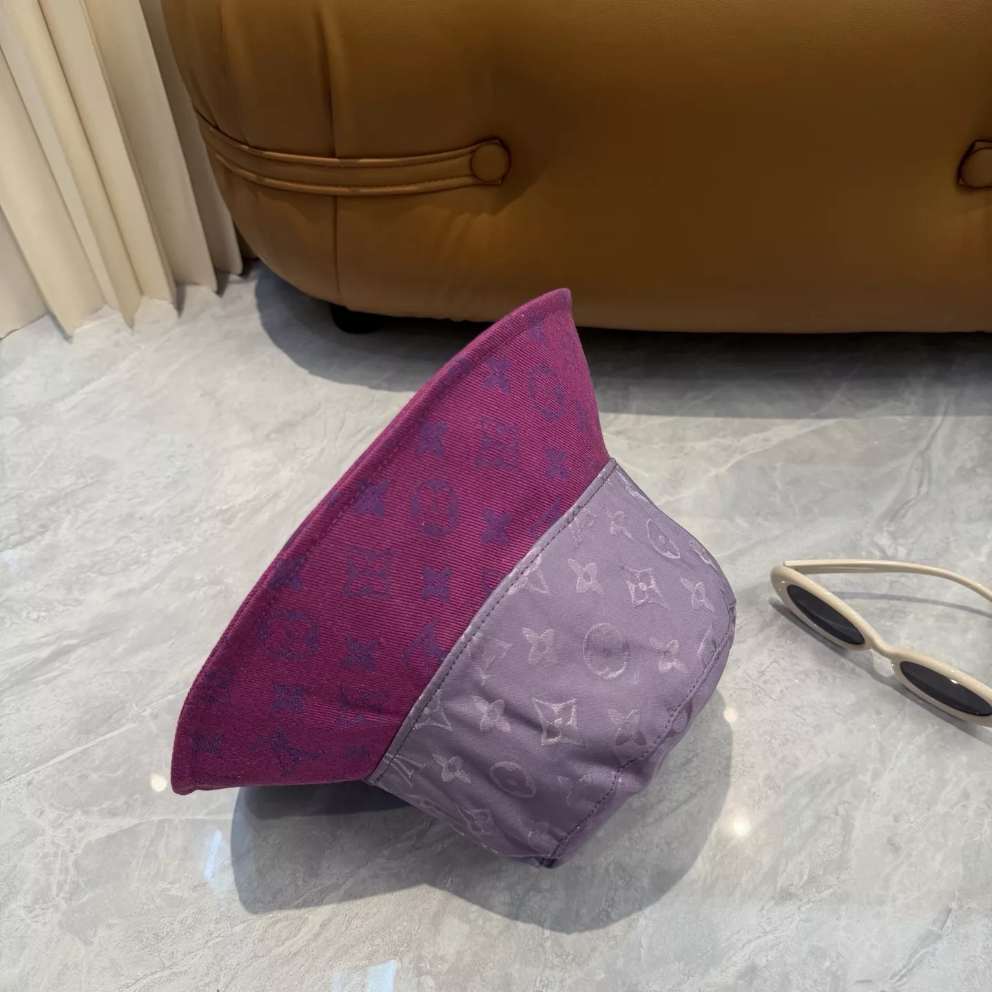 루이비통 배색 포인트 클래식 모자 상세 이미지 8