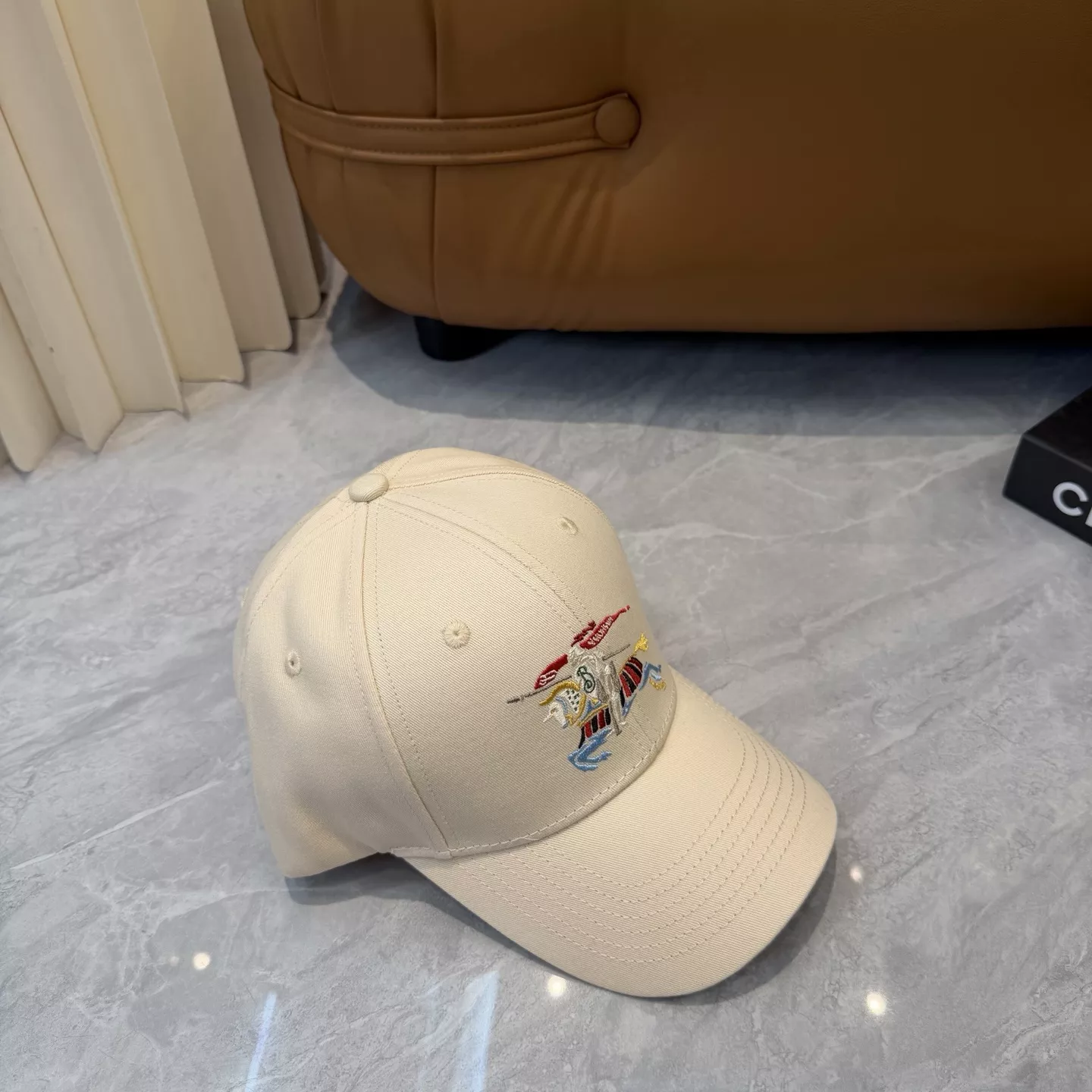 버버리 자수 포인트 베이스볼 캡 상세 이미지 7