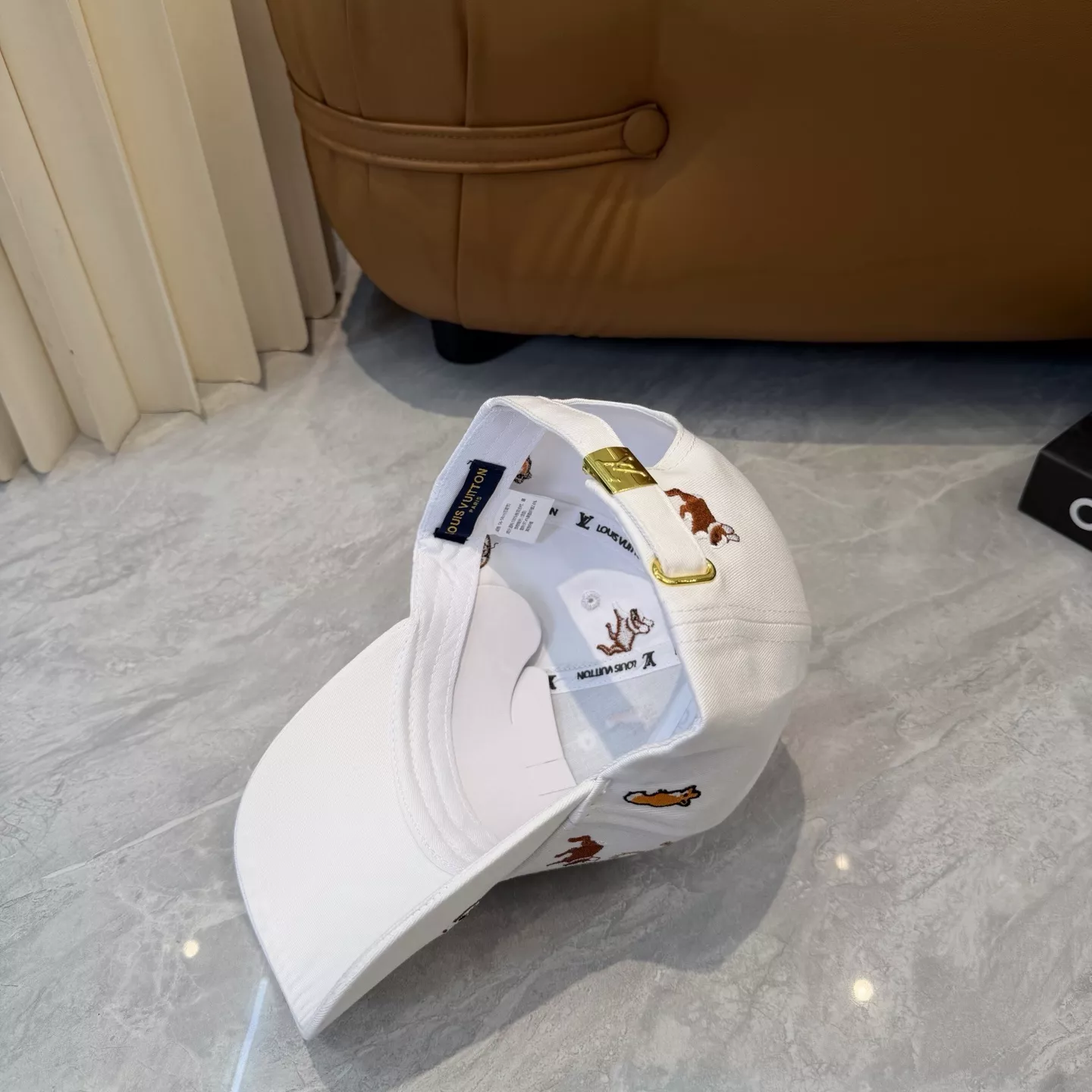 루이비통 자수 포인트 베이스볼 캡 상세 이미지 5