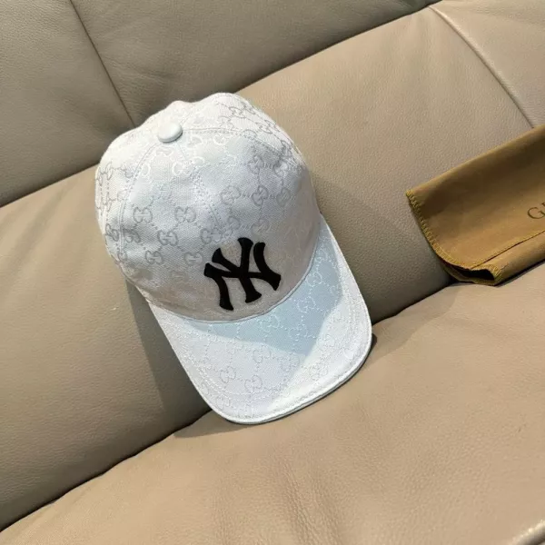 엠엘비 협업 자수 캡 모자