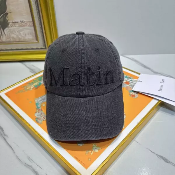 마뗑킴 자수 포인트 코튼 캡