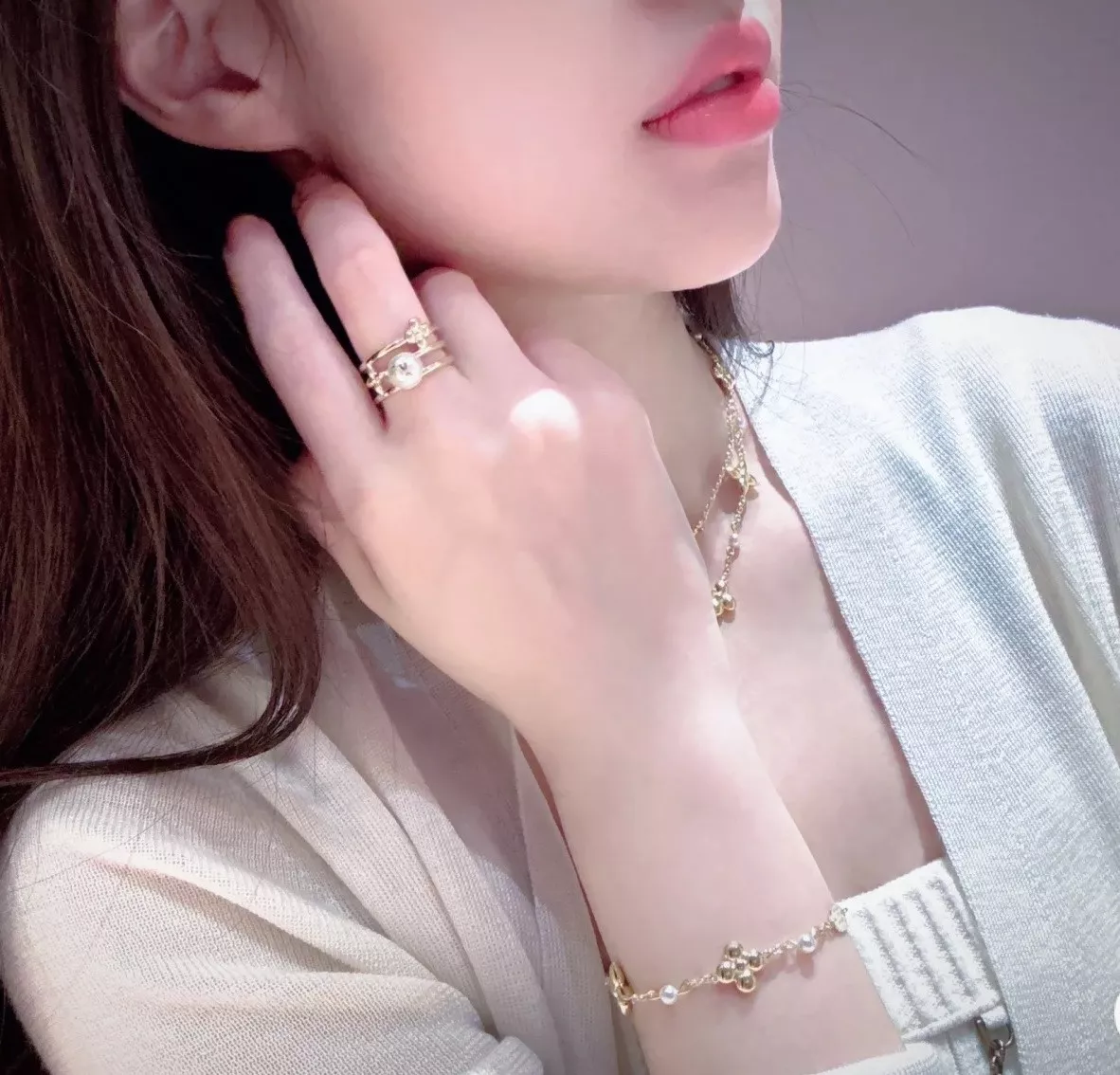 루이비통 플라워 진주 체인 브레이슬릿 상세 이미지 21