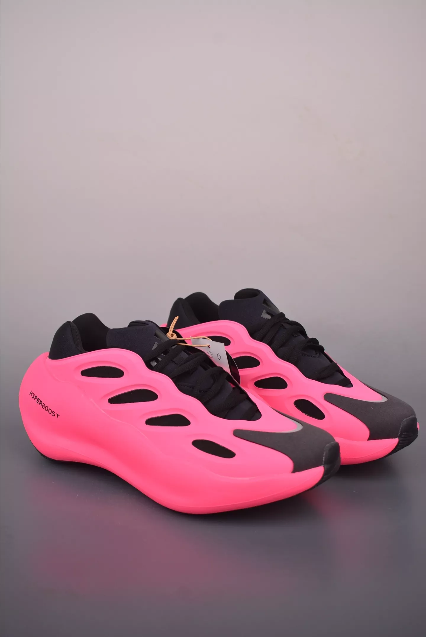 아디다스 하이퍼 부스트 복고풍 러닝화 상세 이미지 1
