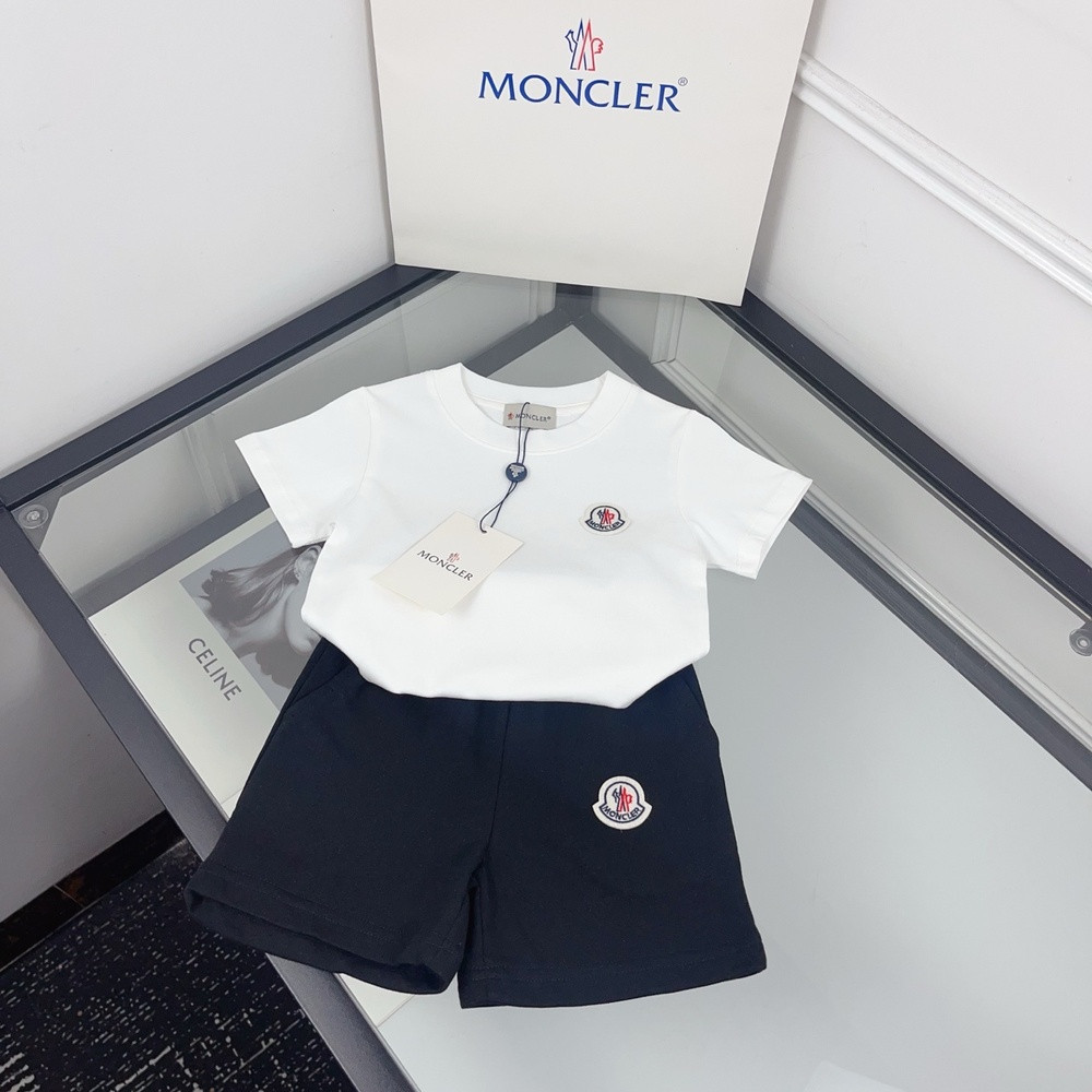 몽클레어 키즈 캐주얼 반소매 티셔츠와 쇼츠 세트