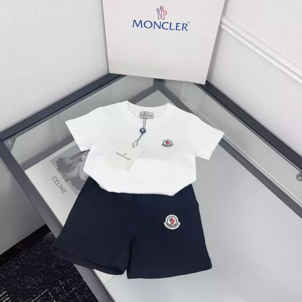 몽클레어 키즈 캐주얼 반소매 티셔츠와 쇼츠 세트