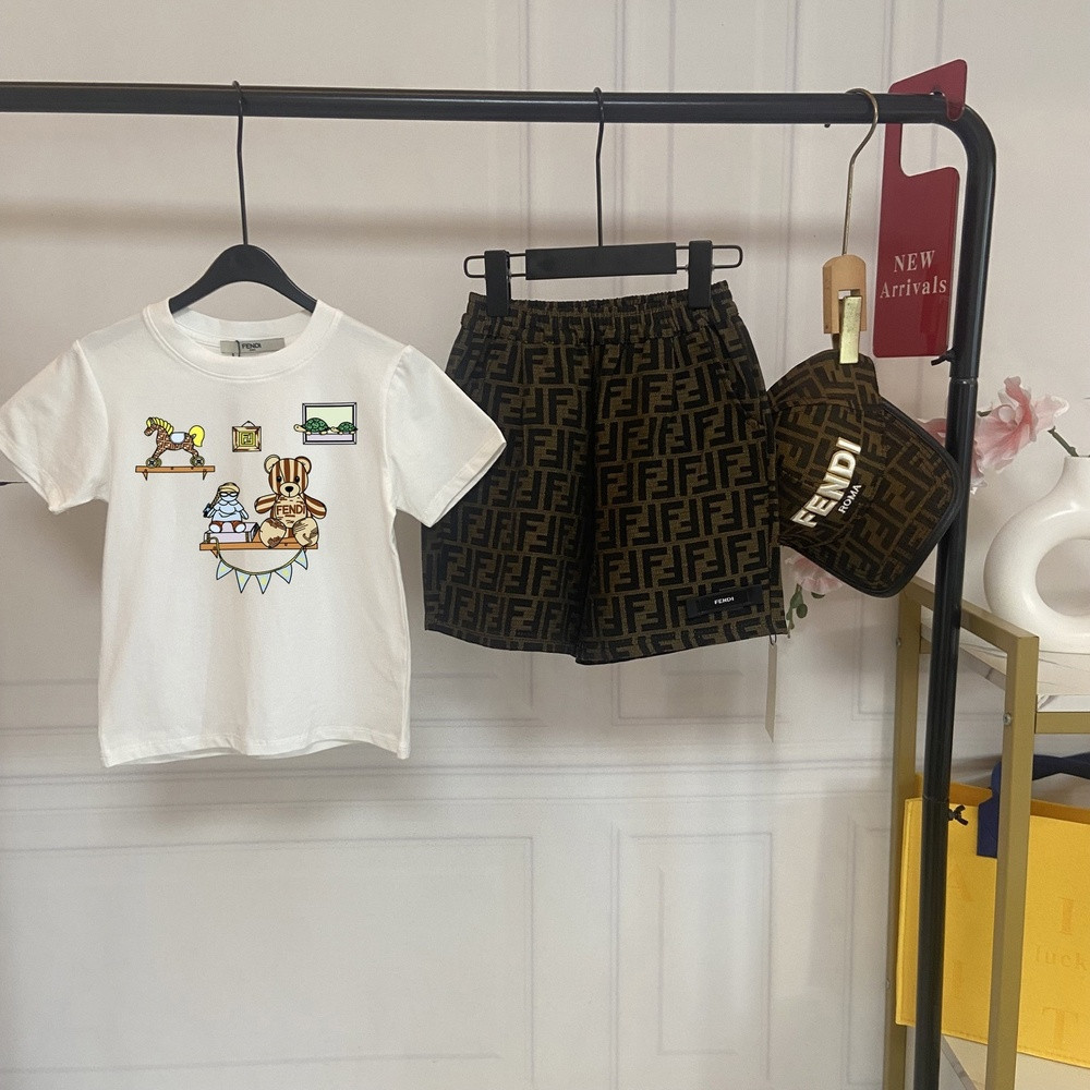펜디 서커스 프린트 반소매 상하 세트