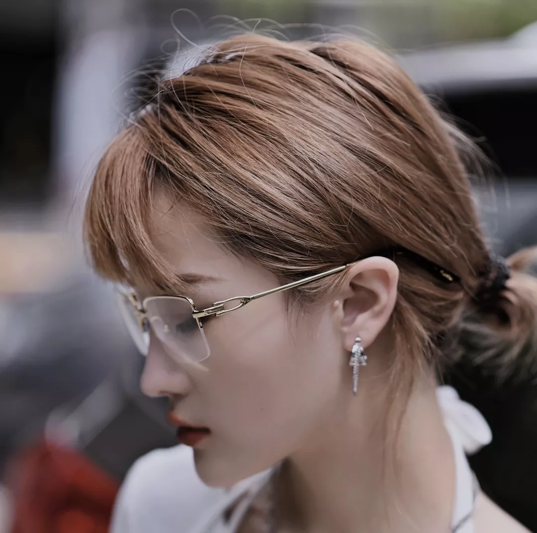 까르띠에 클래식 C 라인 반무테 광학 안경테 상세 이미지 38