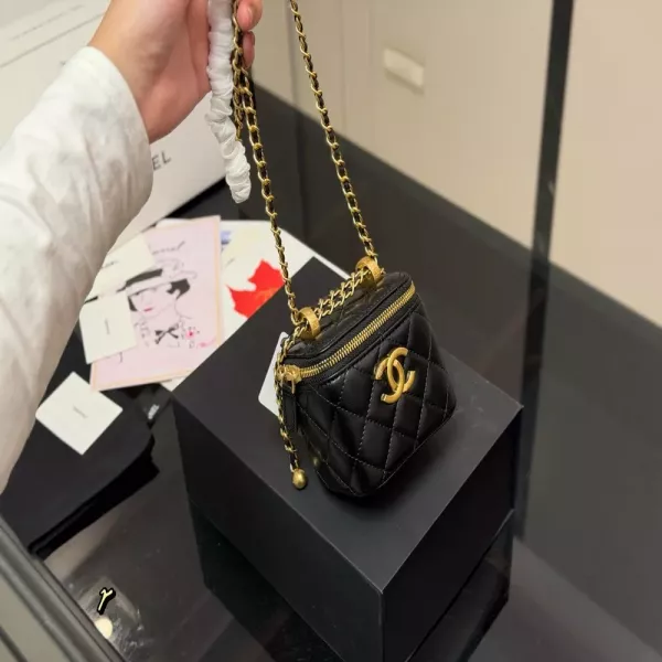 샤넬 더블 볼 장식 미니 체인백