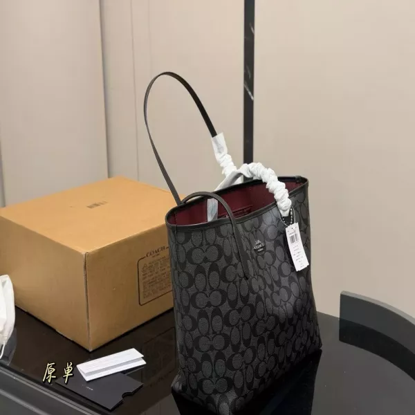 코치 클래식 로고 쇼핑 토트백