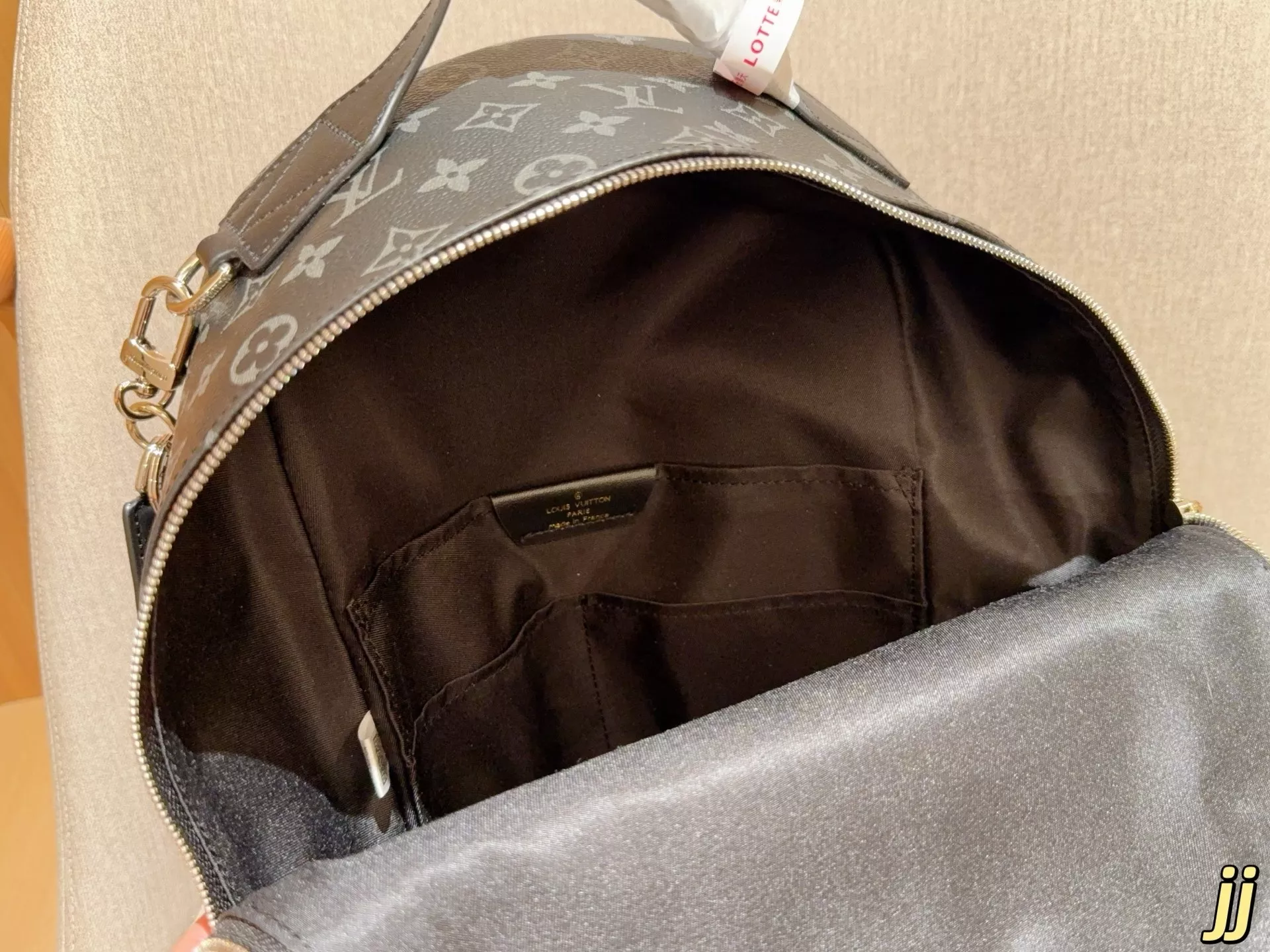 루이비통 디스커버리 클래식 모노그램 백팩 상세 이미지 9