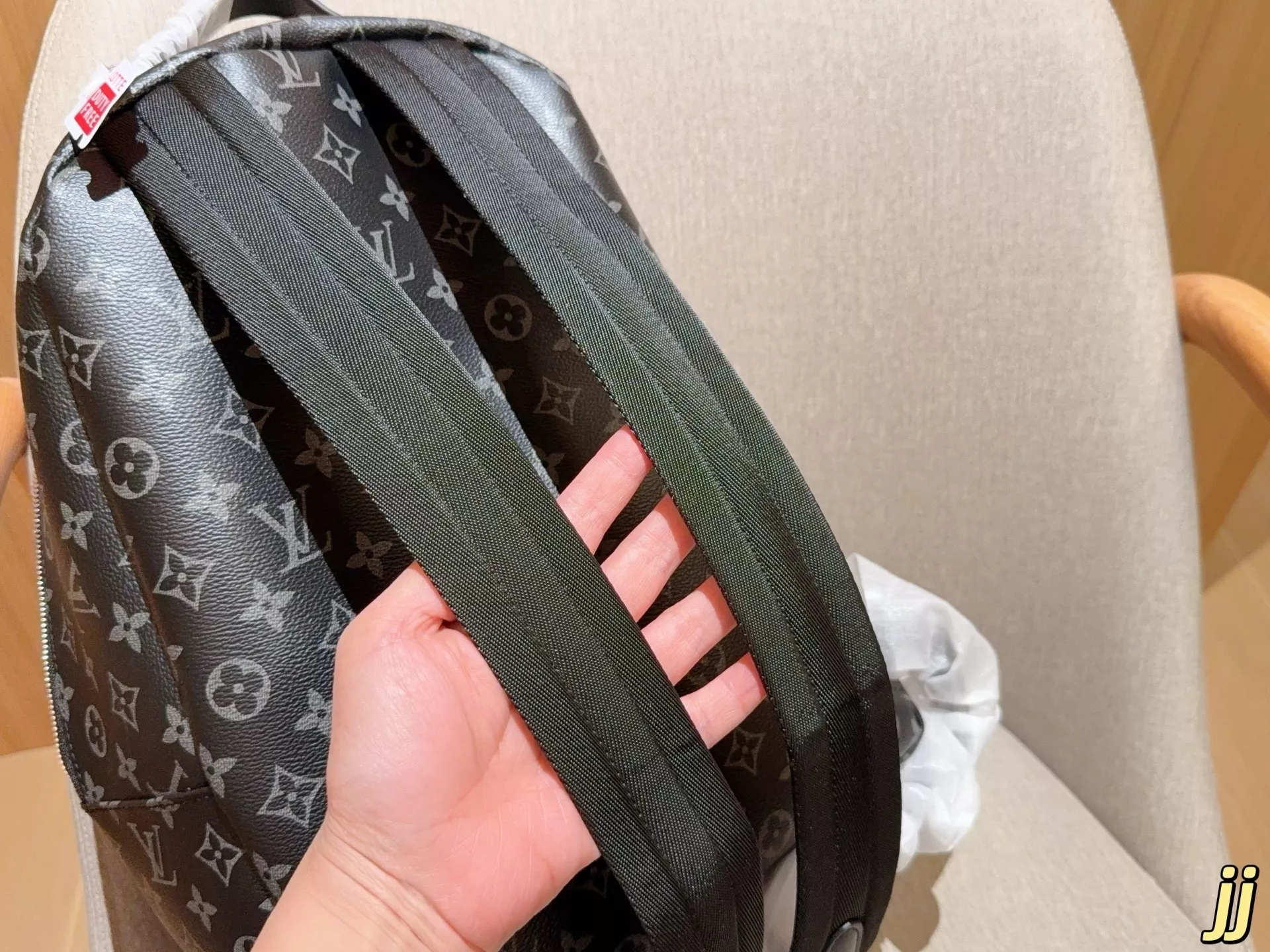 루이비통 디스커버리 클래식 모노그램 백팩 상세 이미지 8