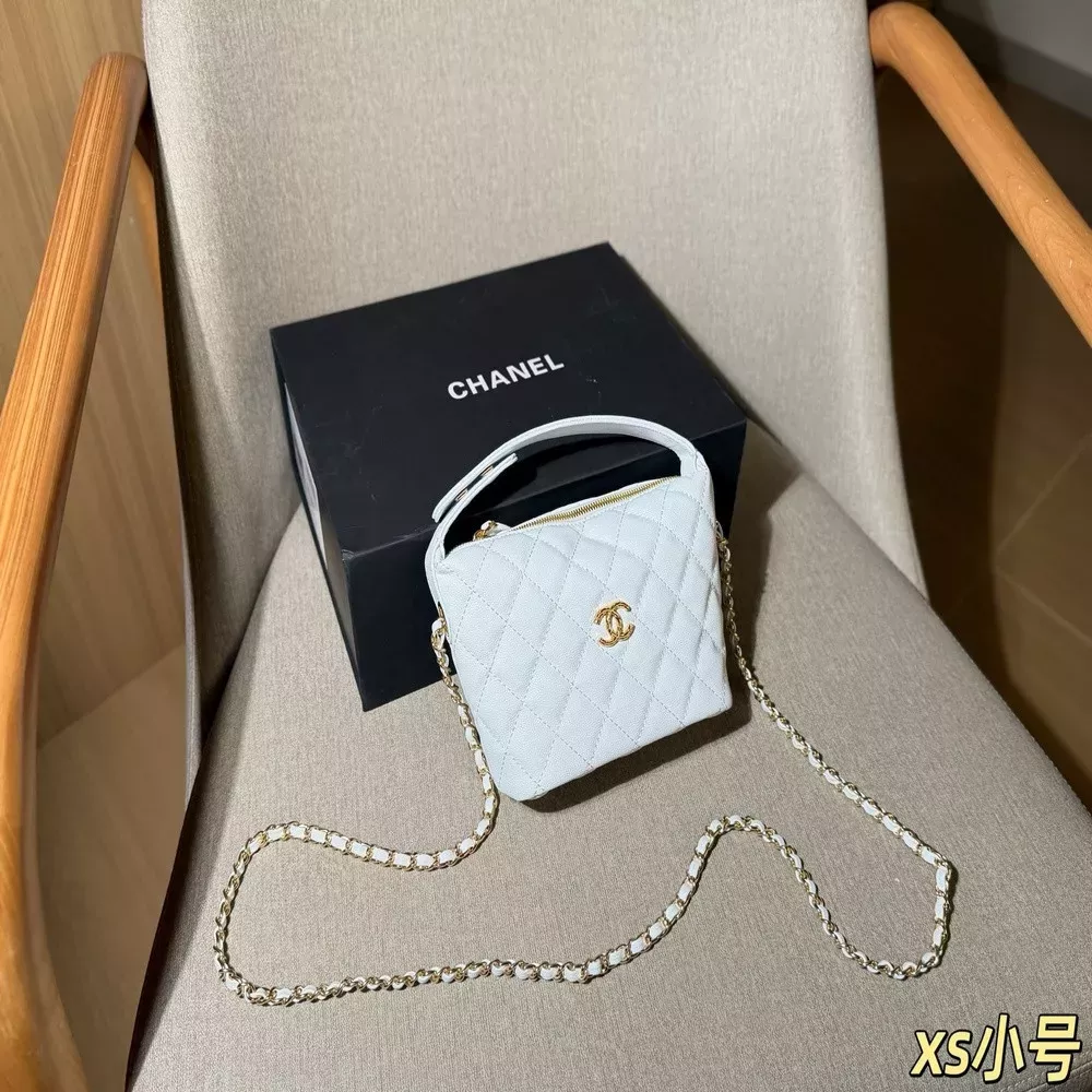 샤넬 체인 스트랩 퀼팅 미니 백