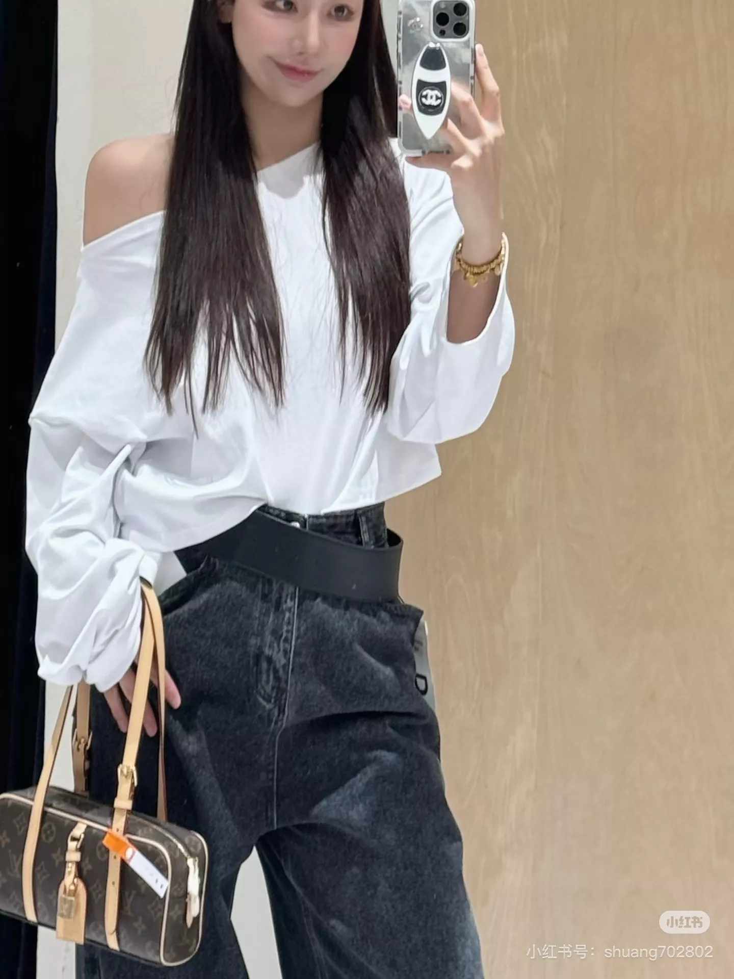 루이비통 행온 볼링 스타일 숄더백 상세 이미지 12