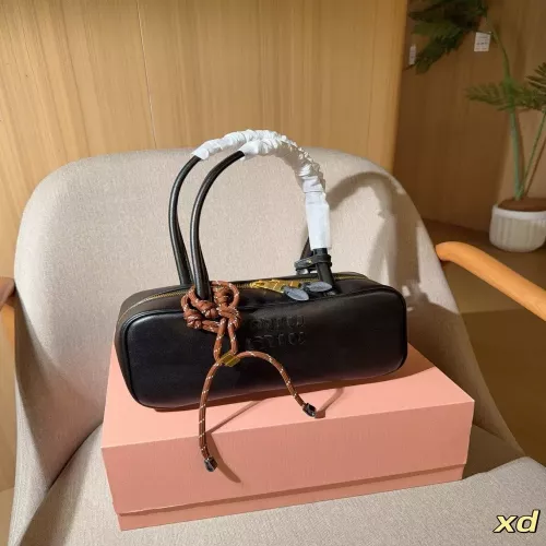 미우미우 볼링 스타일 핸들 백