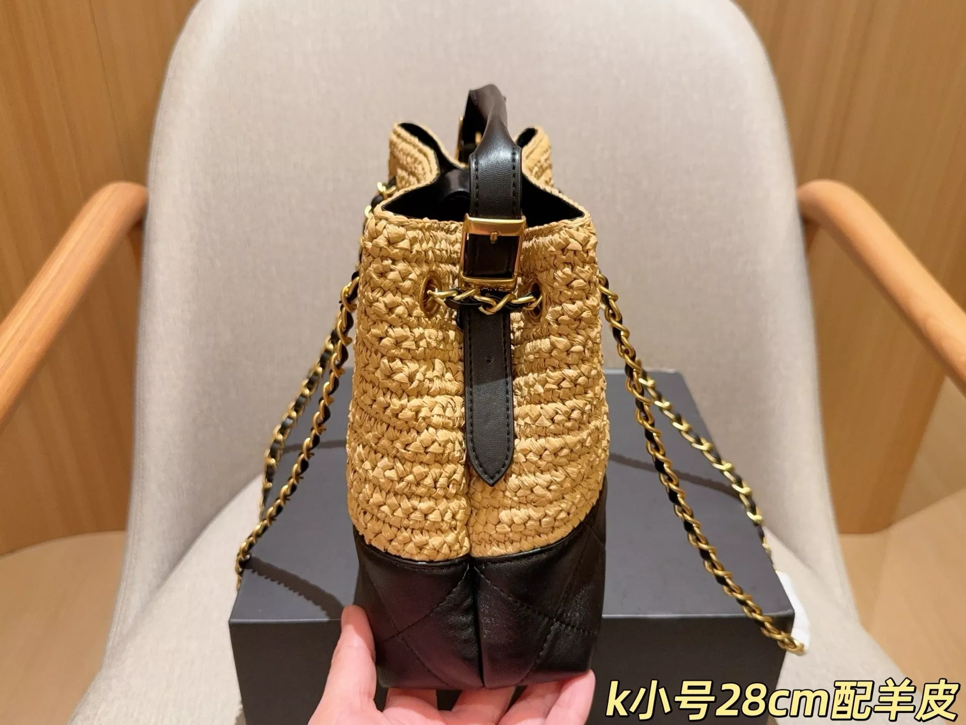 샤넬 라탄 위빙 쇼핑백 스타일 가방 상세 이미지 5