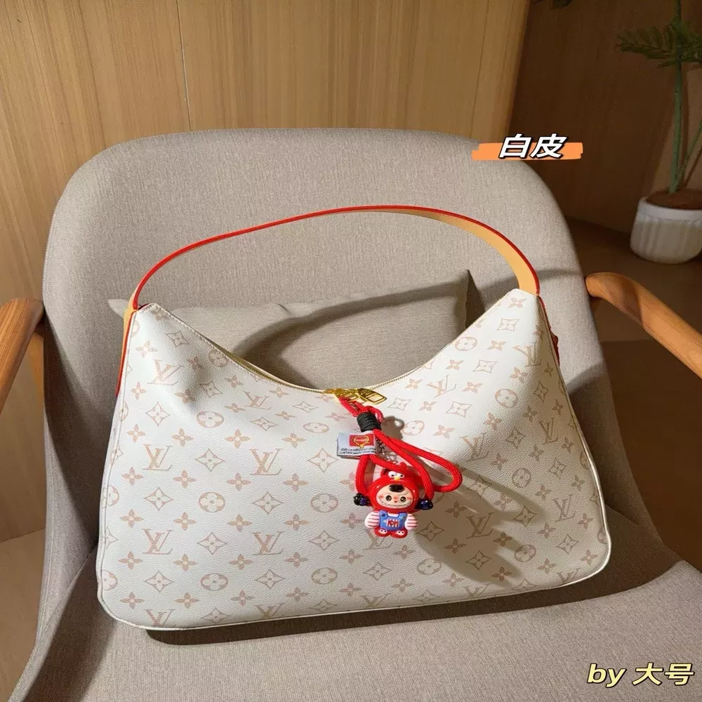 루이비통 사막빛 실루엣의 숄더 백