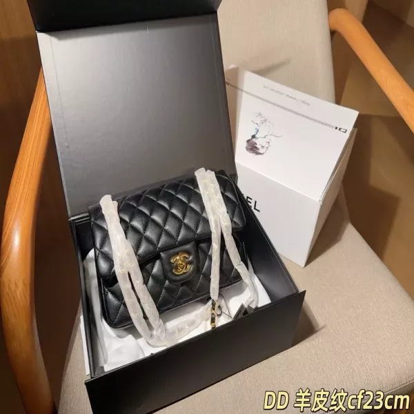 샤넬 클래식 양가죽 패턴 체인백