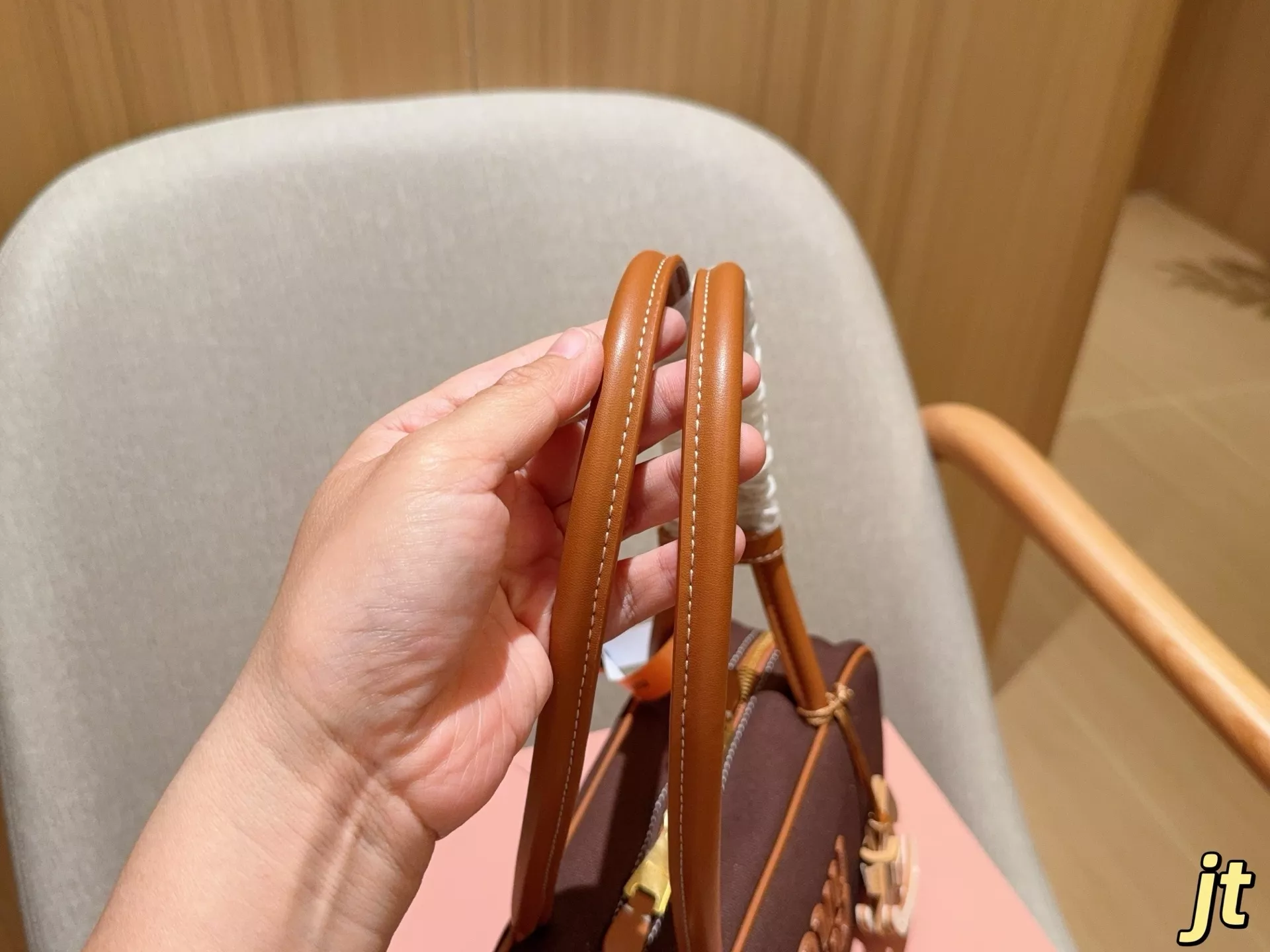 미우미우 캔버스 롱핸들 언더암 백 상세 이미지 8