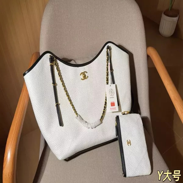 샤넬 체인 디테일 호보 스타일 백
