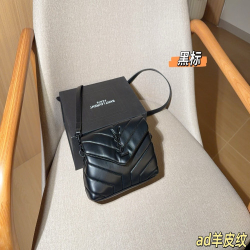 입생로랑 루루 체인 숄더 포인트 백