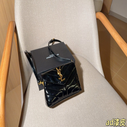 입생로랑 루루 체인백