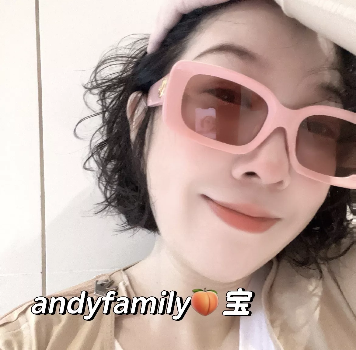 루이비통 모던 무드의 사각 선글라스 상세 이미지 31