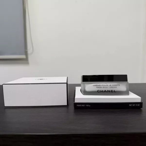 샤넬 향기 지속력을 더해주는 바디 보습 케어