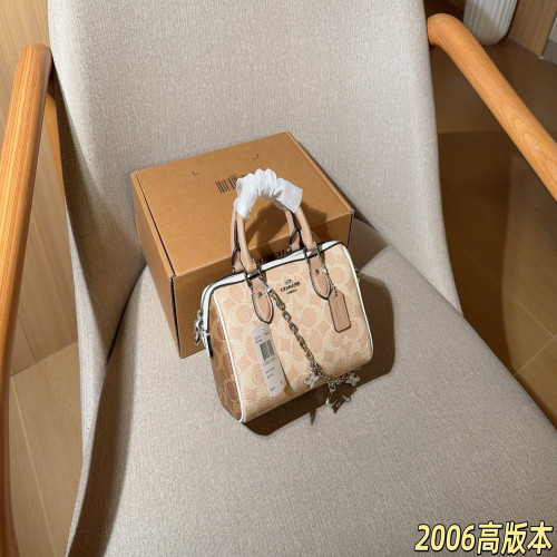 코치 미니 로완 필로우 백