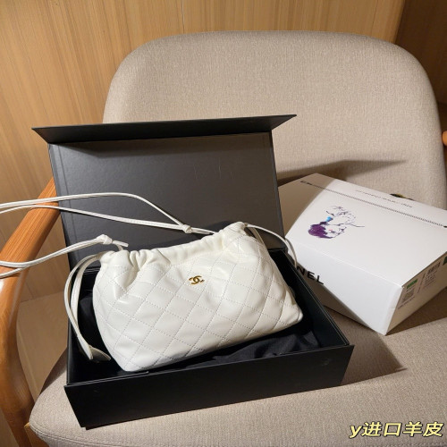 샤넬 드로스트링 복조리 숄더백