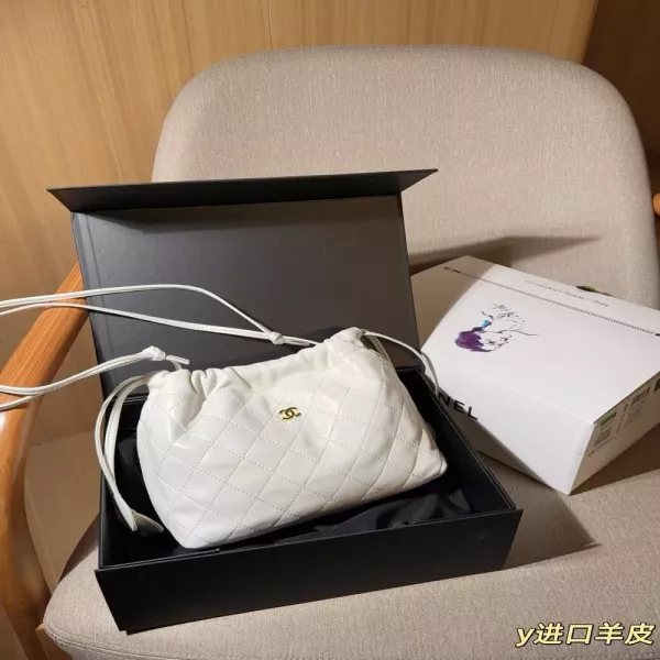 샤넬 드로스트링 복조리 숄더백