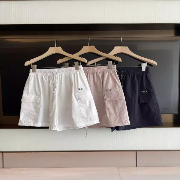 알로 공방 무드의 와이드 숏팬츠
