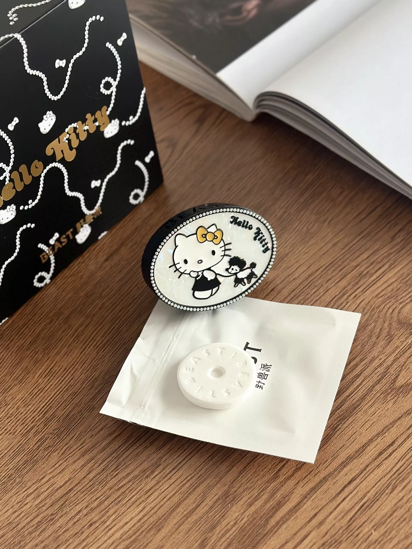 비스트 헬로키티 콜라보 차량용 송풍구 방향제 상세 이미지 19