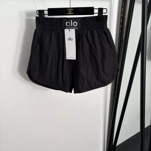 알로 캐주얼 무드의 운동 반바지