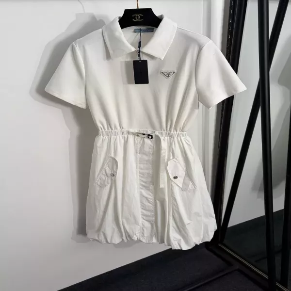 프라다 삼각 로고 포인트 카라 미니 드레스