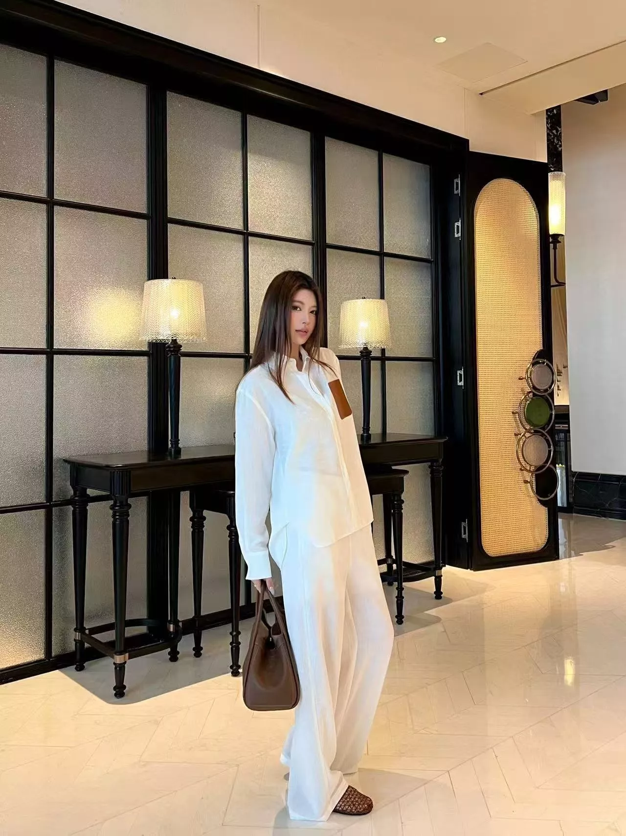 로에베 홈웨어 무드 셔츠 팬츠 세트 상세 이미지 14
