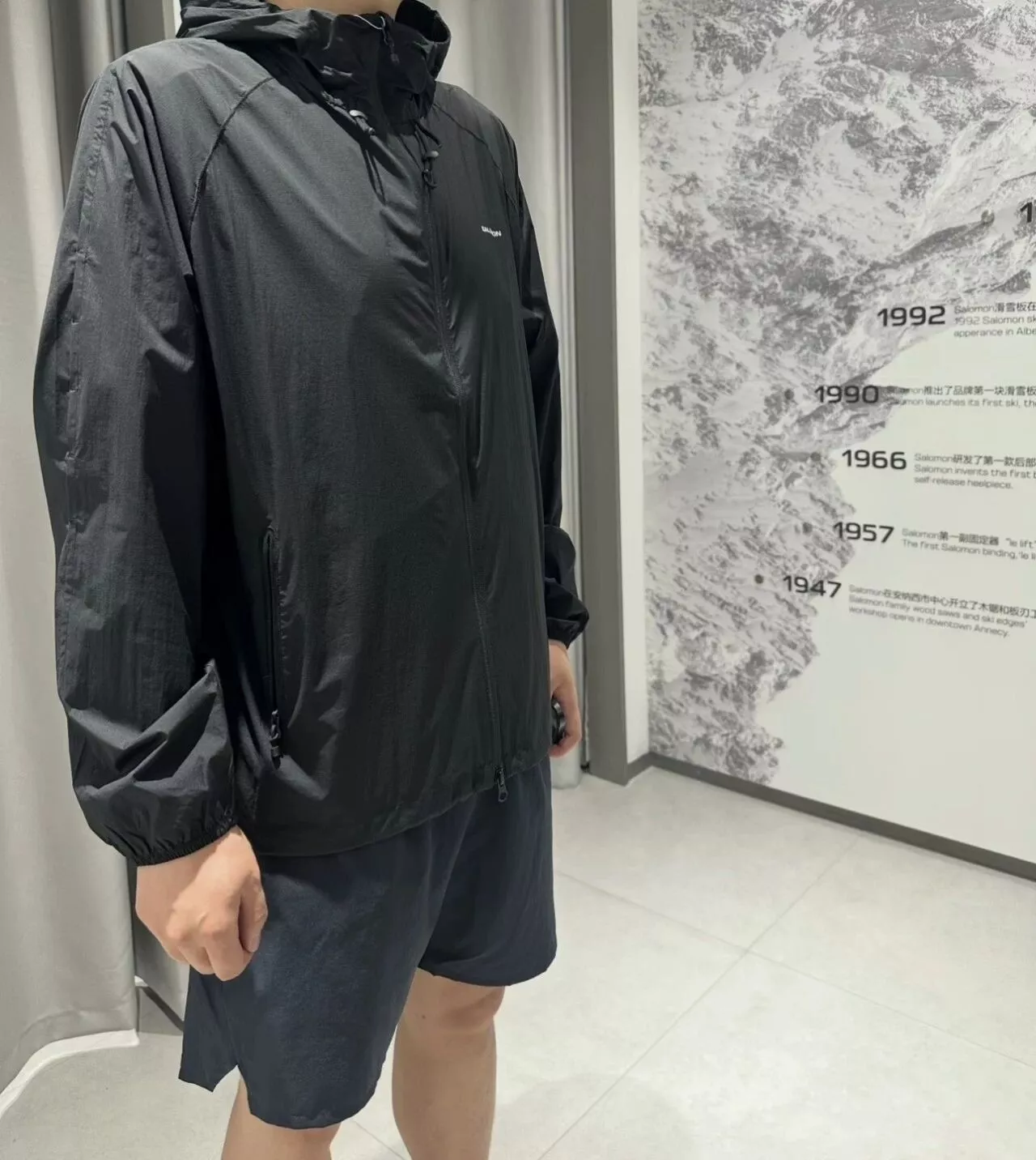 살로몬 경량 후드 바람막이 자켓 상세 이미지 25
