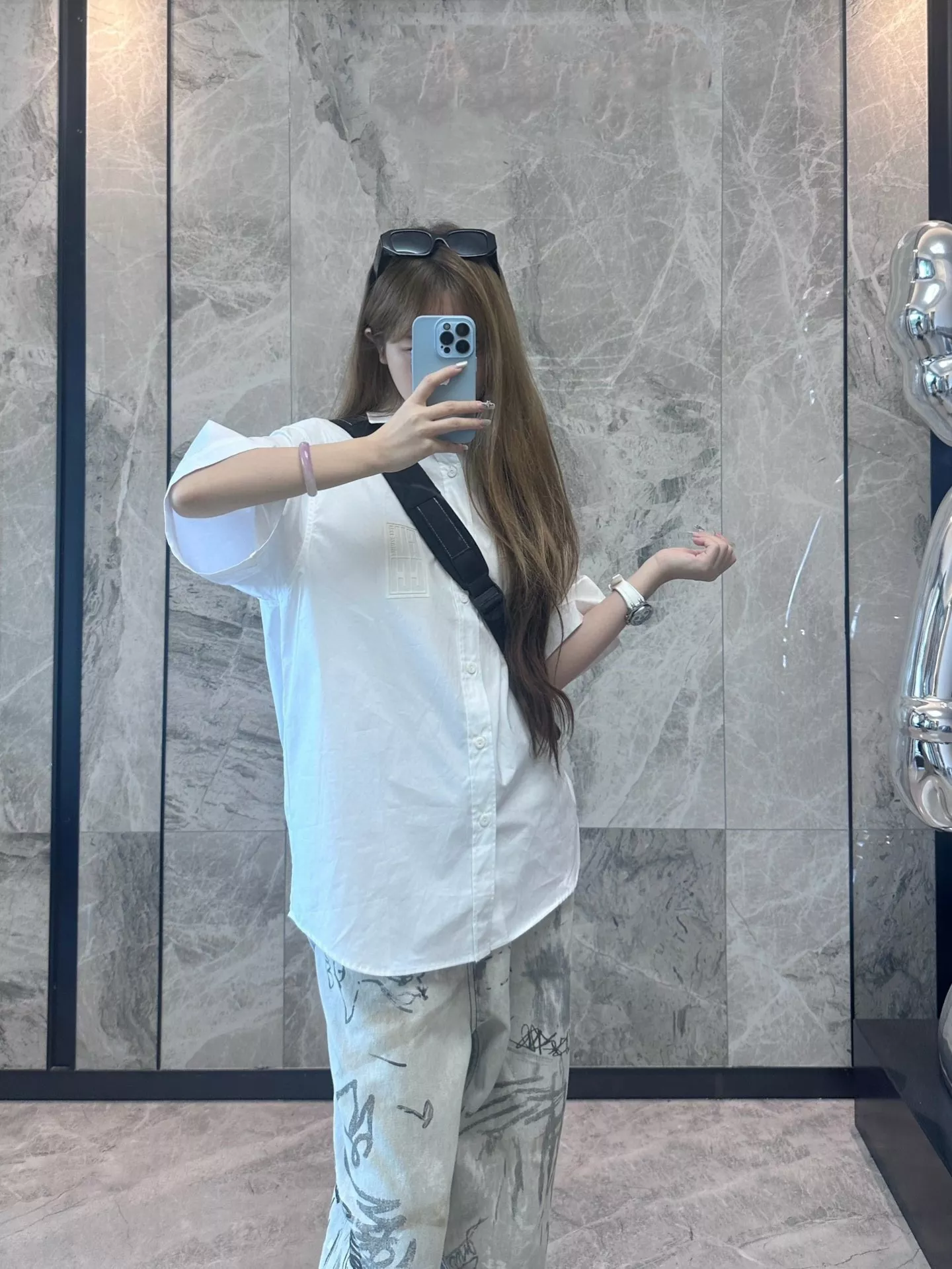 구찌 사각 G 레터링 포인트 반소매 셔츠 상세 이미지 11