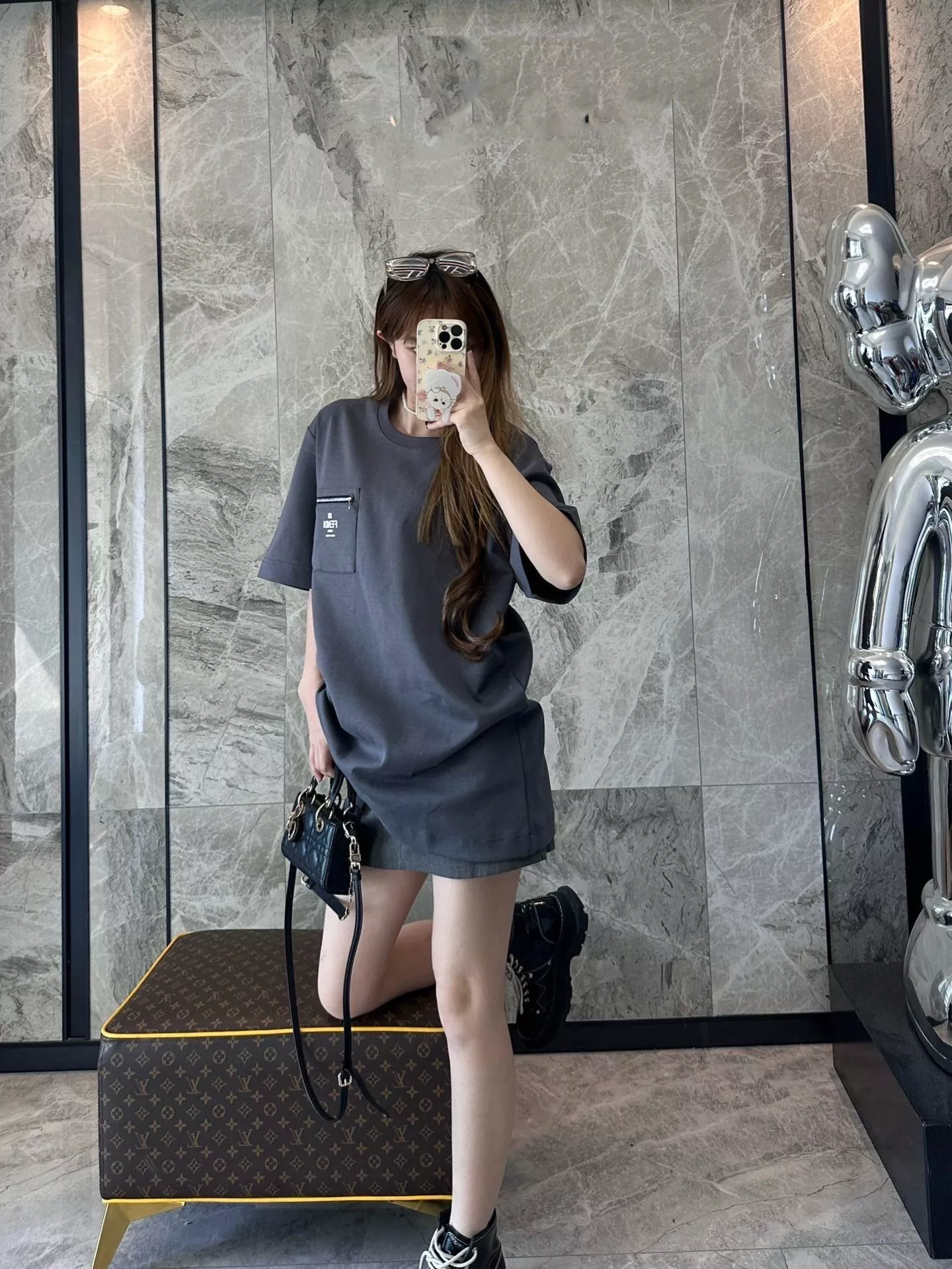 펜디 로고 포켓 지퍼 포인트 반팔 탑 상세 이미지 16