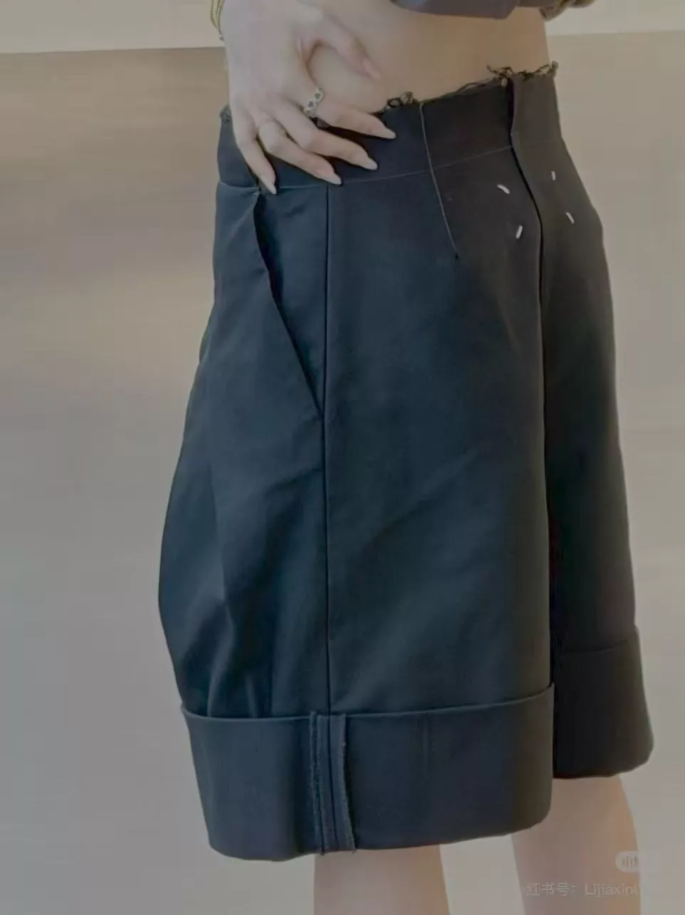 메종마르지엘라 디스트로이드 디테일 와이드 쇼츠 상세 이미지 12