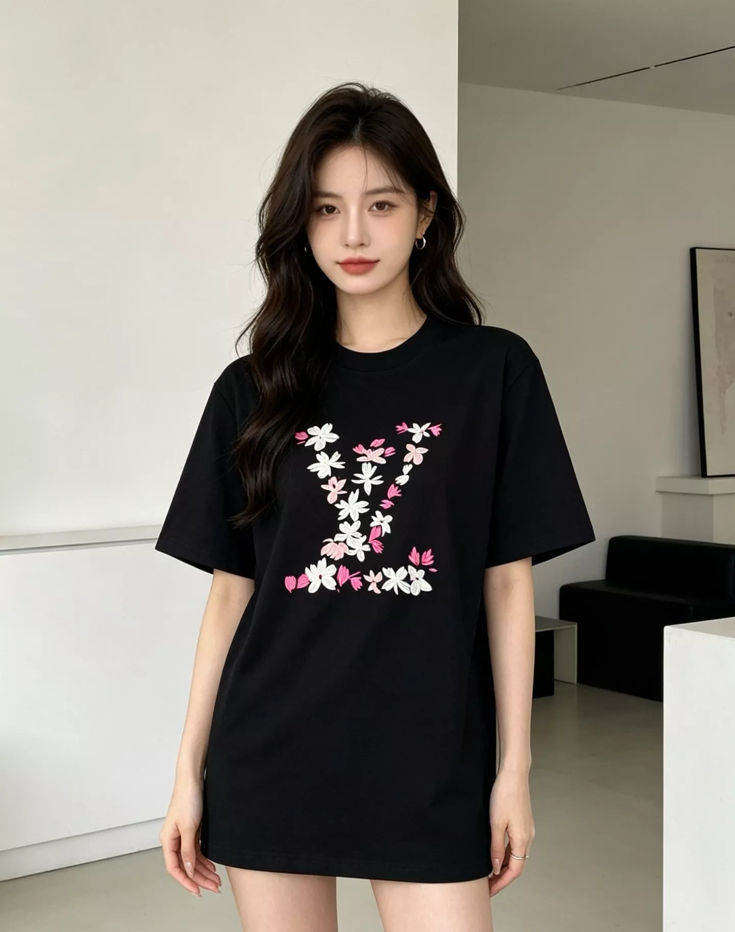 루이비통 체리 블라썸 자수 로고 반팔 탑 상세 이미지 16