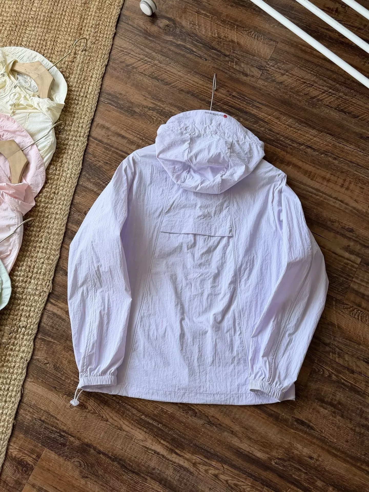 룰루레몬 경량 후드 자외선 차단 아우터 상세 이미지 6