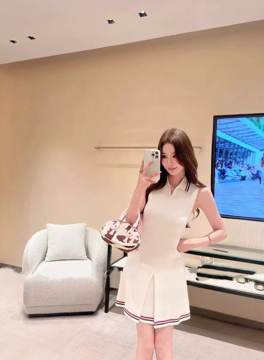 톰브라운 배색 카라 민소매 테니스 드레스 상세 이미지 19