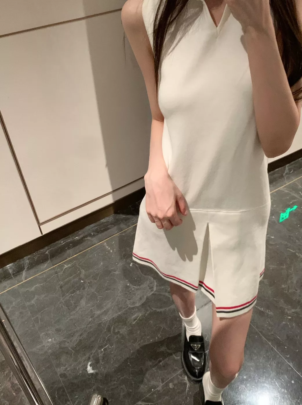 톰브라운 배색 카라 민소매 테니스 드레스 상세 이미지 29