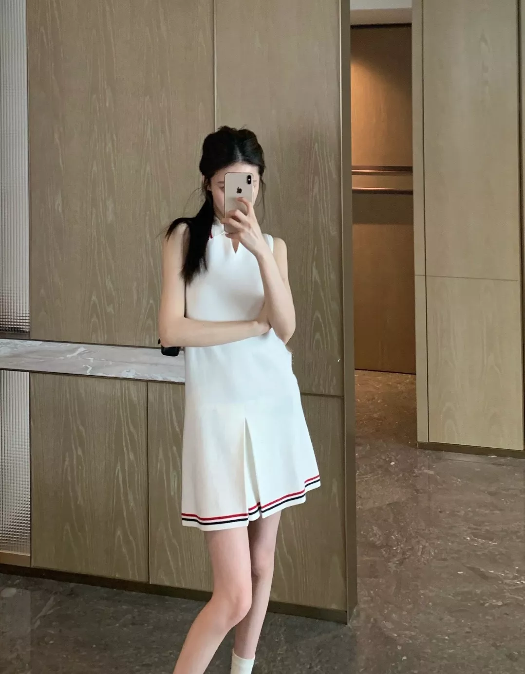 톰브라운 배색 카라 민소매 테니스 드레스 상세 이미지 22