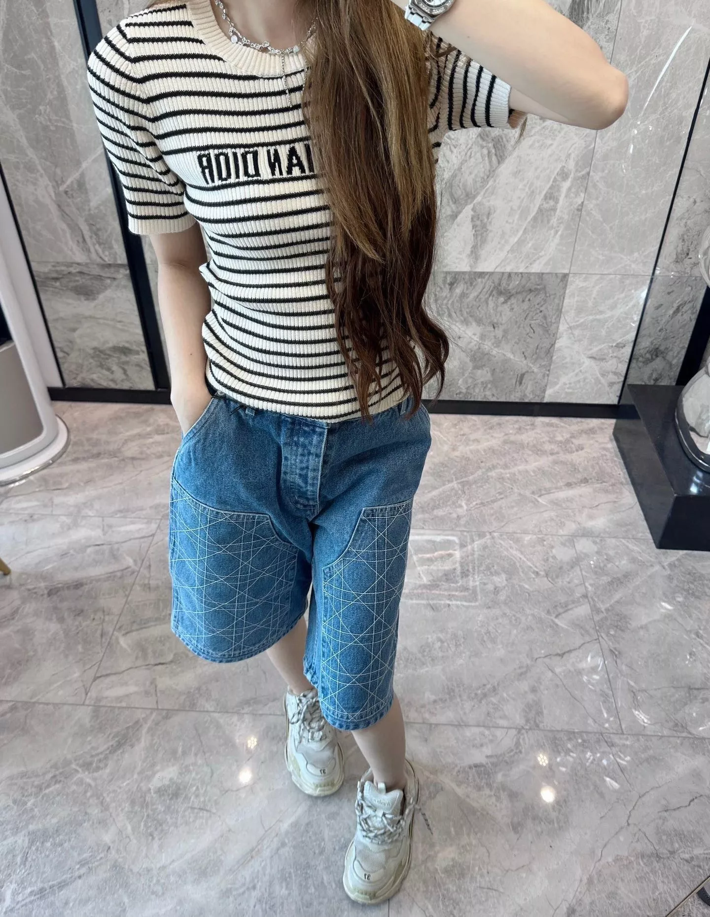 디올 등나무 격자 자수 워크 데님 반바지 상세 이미지 13