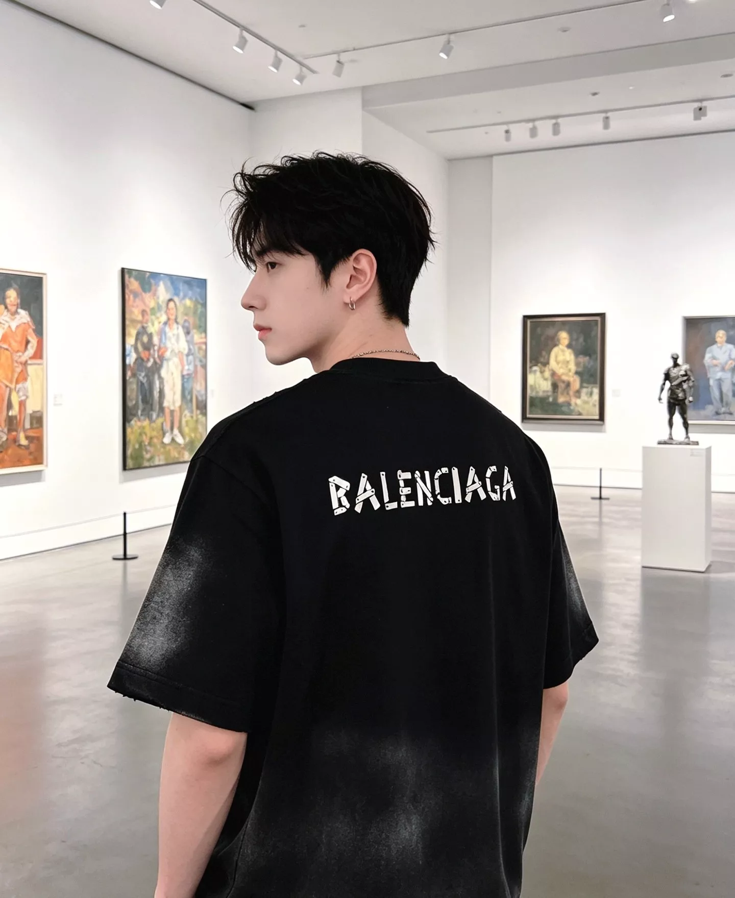 발렌시아가 메탈 로고 포인트 디스트로이드 반팔 탑 상세 이미지 16