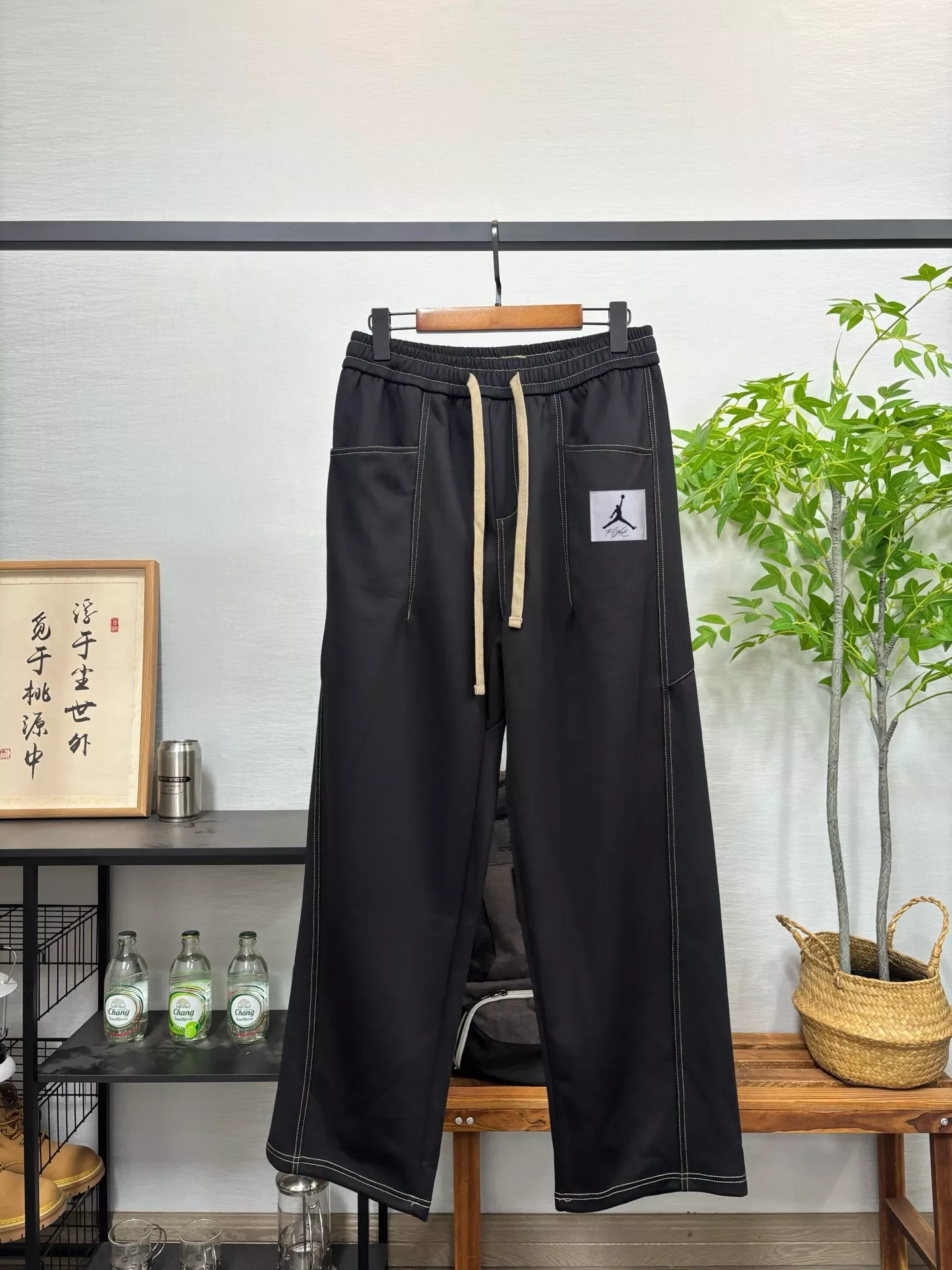 나이키 에어조던 패치 포인트 일자 조거 팬츠 상세 이미지 3