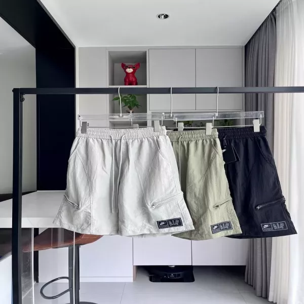 나이키 아웃도어 지퍼 포인트 반바지
